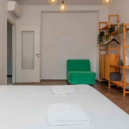 Apartment Renovated Close To Station Ponte Seveso 42 *