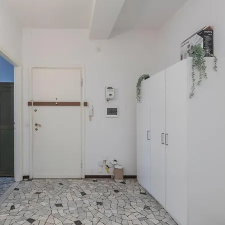 Apartment Renovated Close To Station Ponte Seveso 42